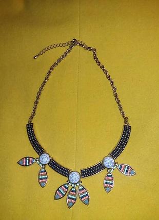 Неймовірно красиве кольє. швейцарія.