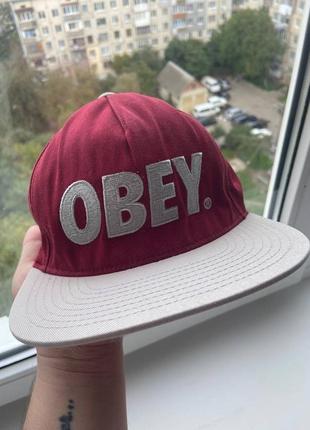 Кепка obey