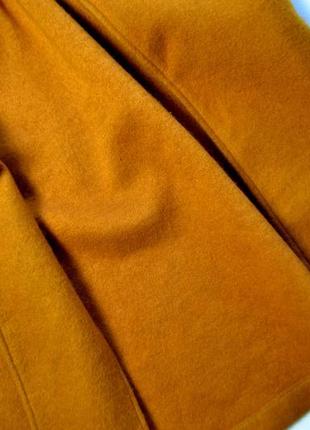 Горчичное пальто с каскадной драпировкой girls on film шерсть5 фото