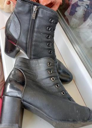 Чоботи шкіра 37 уст 24.5 демі