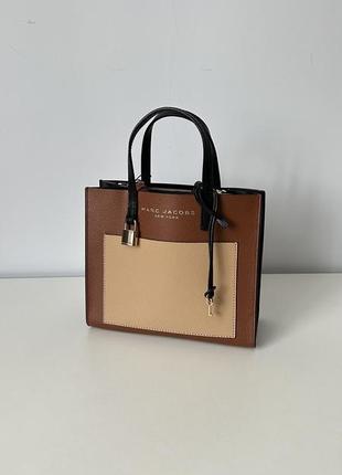 Коричнева шкіряна сумка mini grind colorblock coffee truffle multi marc jacobs1 фото