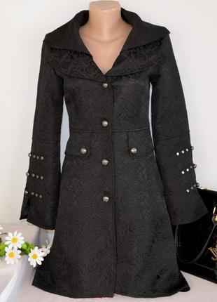 Брендовое черное фактурное демисезонное пальто с карманами милитари hearts & roses коттон3 фото