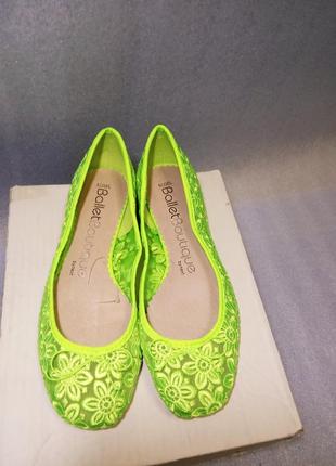 Яркие туфли балетки с набивным рисунком uk5.54 фото