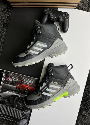 Шикарні кросівки "adidas terrex swift r termo"1 фото