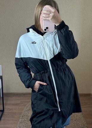 Удлиненная ветровка nike