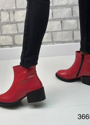 Стильні жіночі шкіряні ботинки червоного кольору, жіночі ботинки на комфортних підборах, демісезон2 фото