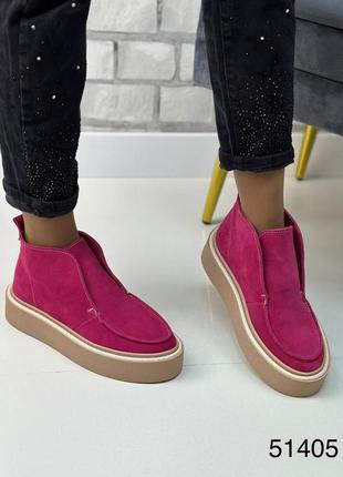 Стильні жіночі замшеві ботинки кольору фуксія, трендові жіночі ботинки, демісезон5 фото