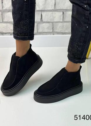 Стильні жіночі замшеві ботинки чорного кольору, трендові жіночі ботинки, демісезон6 фото