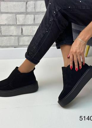 Стильні жіночі замшеві ботинки чорного кольору, трендові жіночі ботинки, демісезон