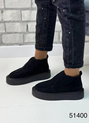 Стильні жіночі замшеві ботинки чорного кольору, трендові жіночі ботинки, демісезон5 фото
