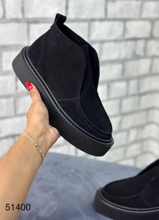 Стильні жіночі замшеві ботинки чорного кольору, трендові жіночі ботинки, демісезон3 фото
