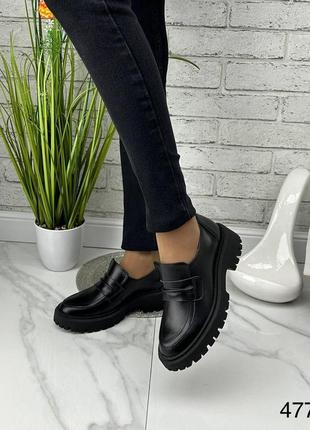 Стильні натуральні шкіряні лофери чорного кольору, жіночі комфортні туфлі8 фото