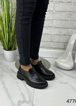 Стильні натуральні шкіряні лофери чорного кольору, жіночі комфортні туфлі6 фото
