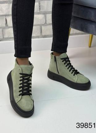 Стильні жіночі замшеві ботинки кольору хакі, трендові жіночі ботинки на шнурівці, демісезон2 фото