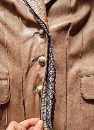 Кожаный пиджак с кружевом в винтажном стиле4 фото