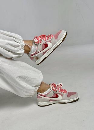 Кроссовки nike sb dunk low se 85 double swosh pink rabbit