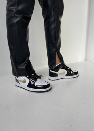 Кроссовки nike air jordan 1 retro mid patent golden black5 фото