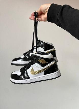 Кроссовки nike air jordan 1 retro mid patent golden black6 фото