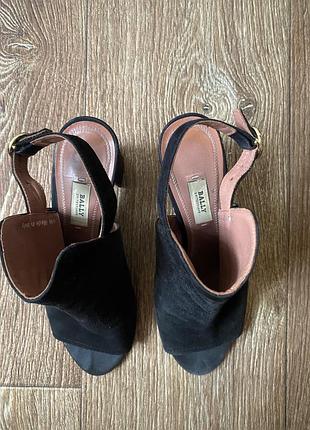 Босоніжки bally