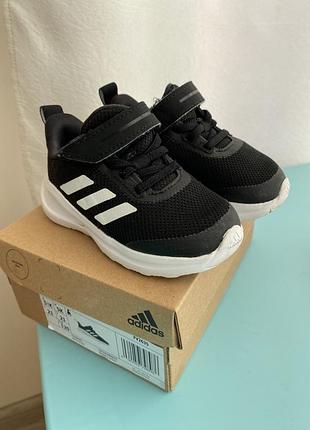 Кросівки adidas 21 розмір