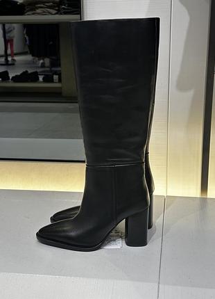 Черные кожаные сапоги на широких каблуках zara, новая коллекция 2023рока