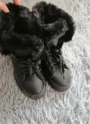 Зимние ботинки на меху хайтопы на толстой подошве при этом сами ботинки лёгкие зимові черевики на ху3 фото