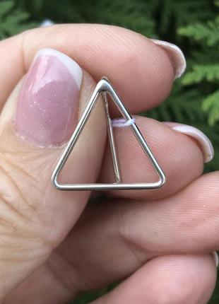 Серьги серебряные треугольники 251004 фото