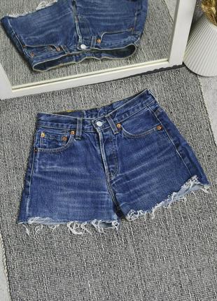 Шорты с завышенной талией levis