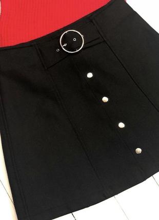 Чорна актуальна спідниця від zara.
