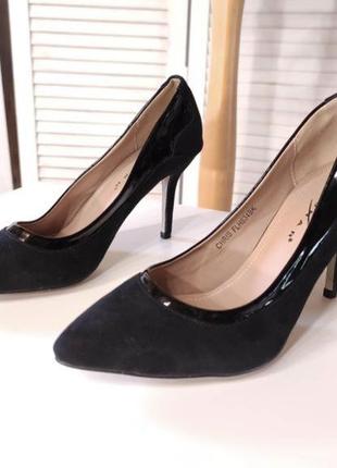 Туфлі човники жіночі замша замшеві лак лаковані чорні на шпильці на невисокому каблуку якісні брендові фірмові lunar 39 р 25,5 см туфельки класичні