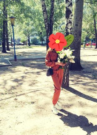 Костюм як спортивний так і класичний