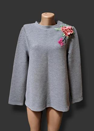 Гарна кофта светр, джемпер з квітами