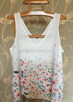 Огромный выбор красивых блуз и рубашек.