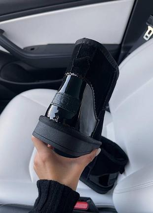 Ugg mini 4
