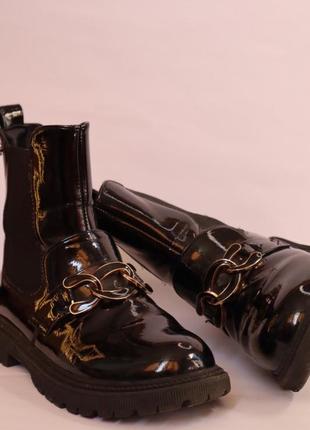 Черевики на дівчинку 36 розміру