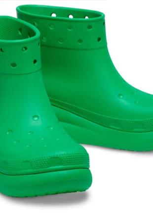 Зеленые сапоги crocs classic crush boot green7 фото