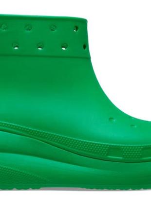 Зеленые сапоги crocs classic crush boot green8 фото