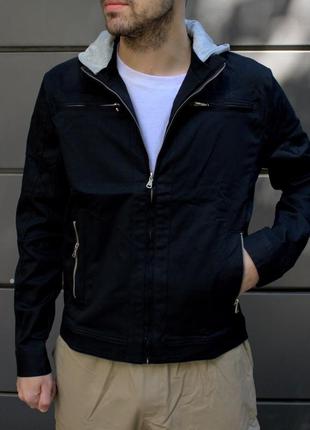 Чоловіча котонова куртка з капюшоном чорна / повсякденні вітровки чоловічі4 фото