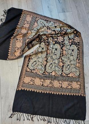 Шикарная черная шерстяная вышитая шелком шаль(74 см на 200 см)