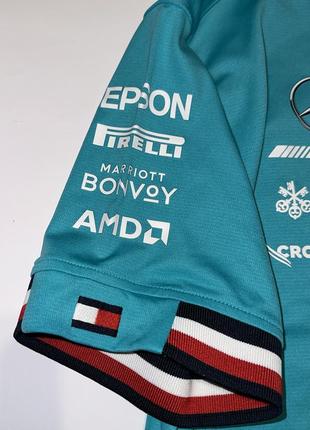 Футболка mercedes amg petronas 2021 team issue winners t-shirt – tommy hilfiger5 фото