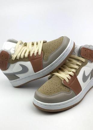 Кроссовки женские подростковые nike air jordan 1 mid beige white2 фото