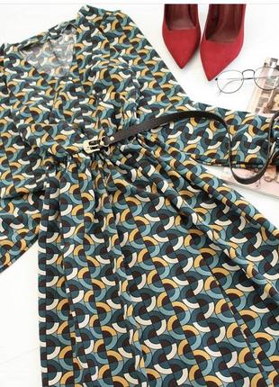 Зелене плаття на гумці