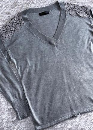 Серый свитер marks&spencer с кружевными вставками5 фото
