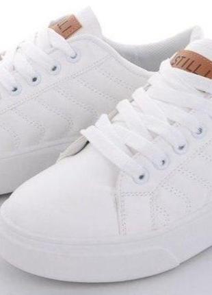 Кросівки stilli білі на шнурку жіноче взуття 37р39р./r183-22 фото
