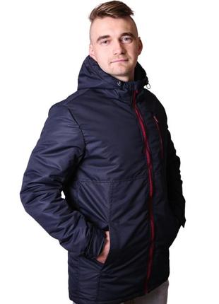 Мужская демисезонная куртка классическая из водоодталкивающей ткани и с капюшонм с капюшоном из