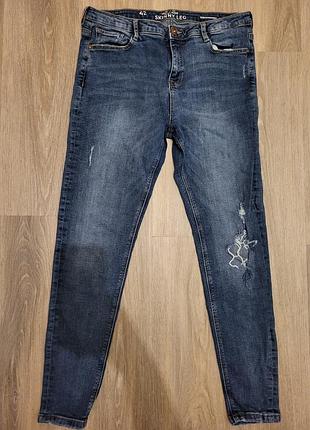 🌸🕊️🌿 ... джинси рвані... 🌿🕊️🌸