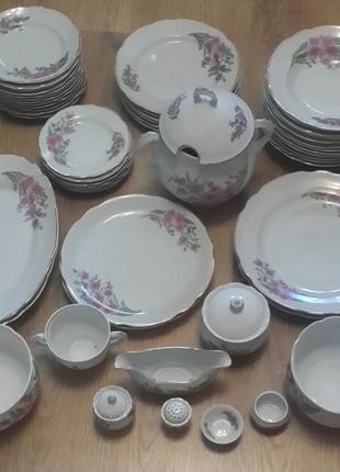 Набор фарфоровой посуды на 12 персон1 фото
