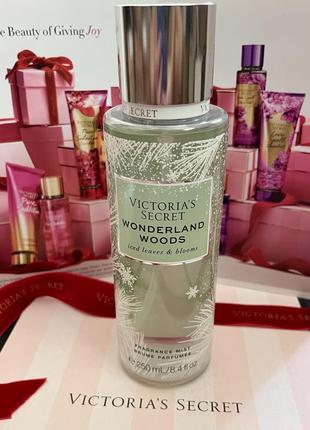 Victoria's secret wonderland woods fragrance mist