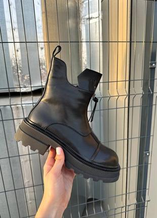 Женские ботинки кожаные черные no brand chelsea boots 21 фото