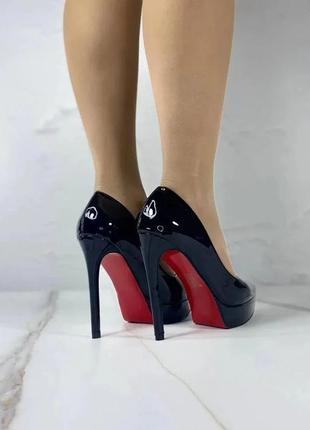 Женские лаковые туфли на высоком каблуке6 фото